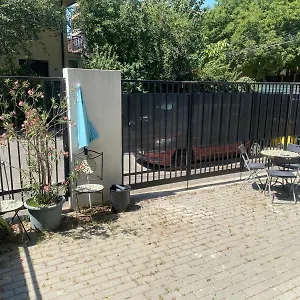 Lovely In In Bucureşti